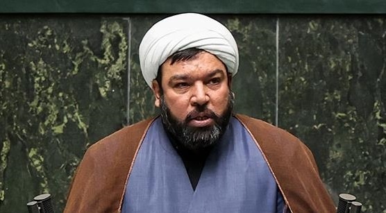 امروز که یزیدیان ما را به تسلیم دعوت می کنند ما مانند امام حسین(ع) فریاد می زنیم که هرگز زیر بار ذلت نخواهیم رفت